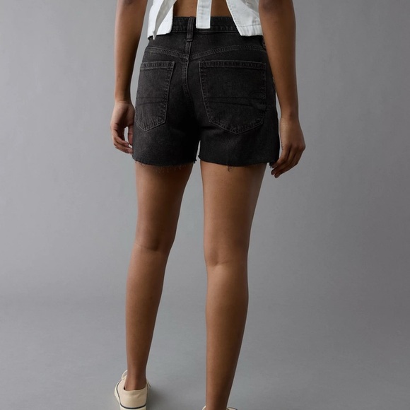 AE Stretch Low-Rise Ex-Boyfriend Denim Short - Picture 1 of 10